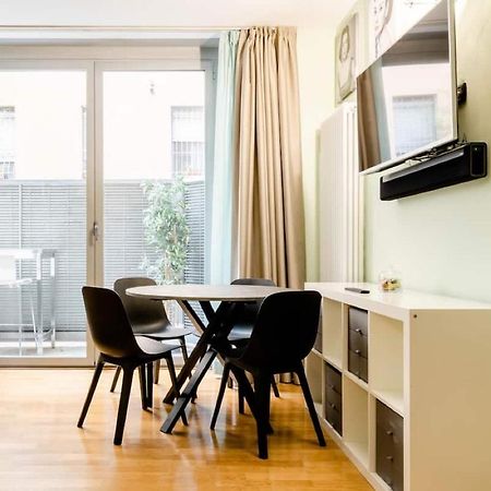 Central Studio Apartment - 24H Self Checkin Milan Bagian luar foto