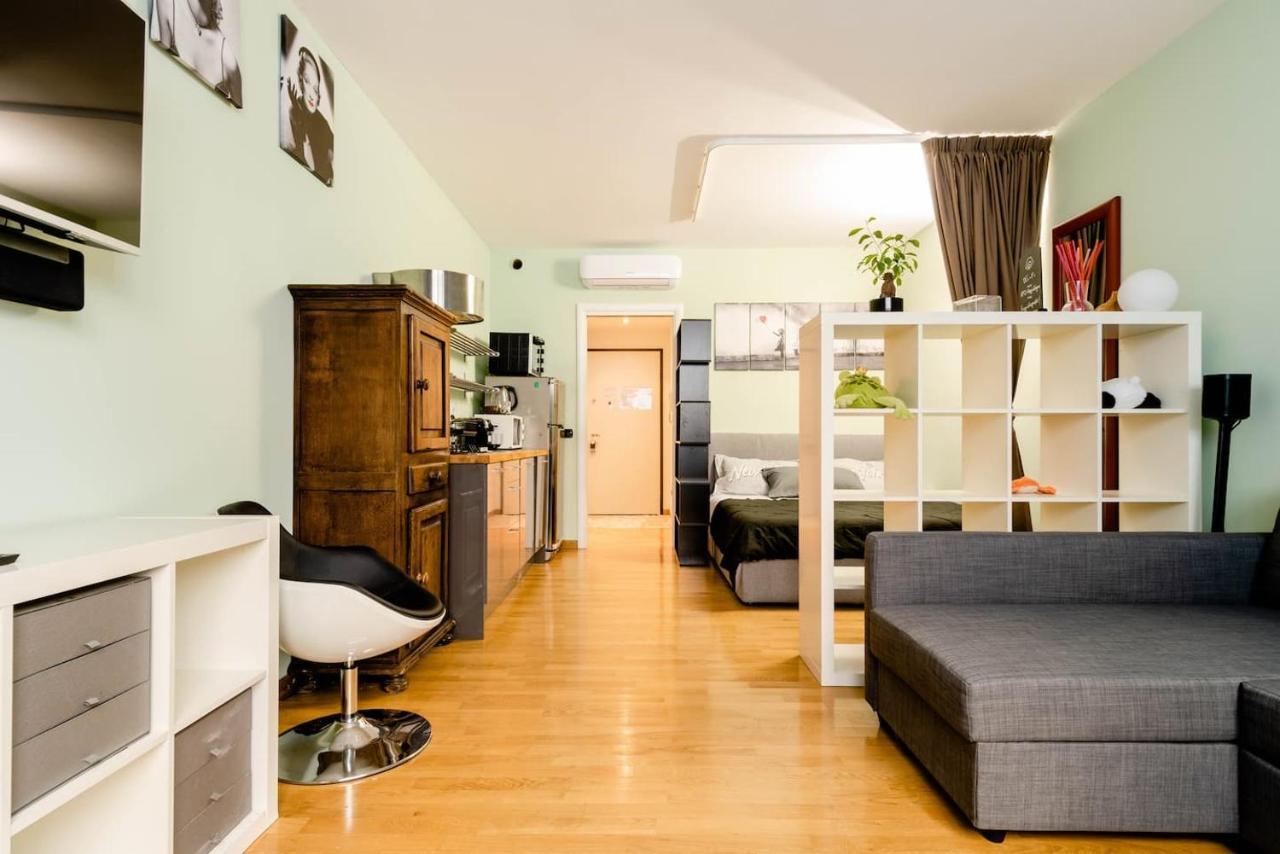 Central Studio Apartment - 24H Self Checkin Milan Bagian luar foto