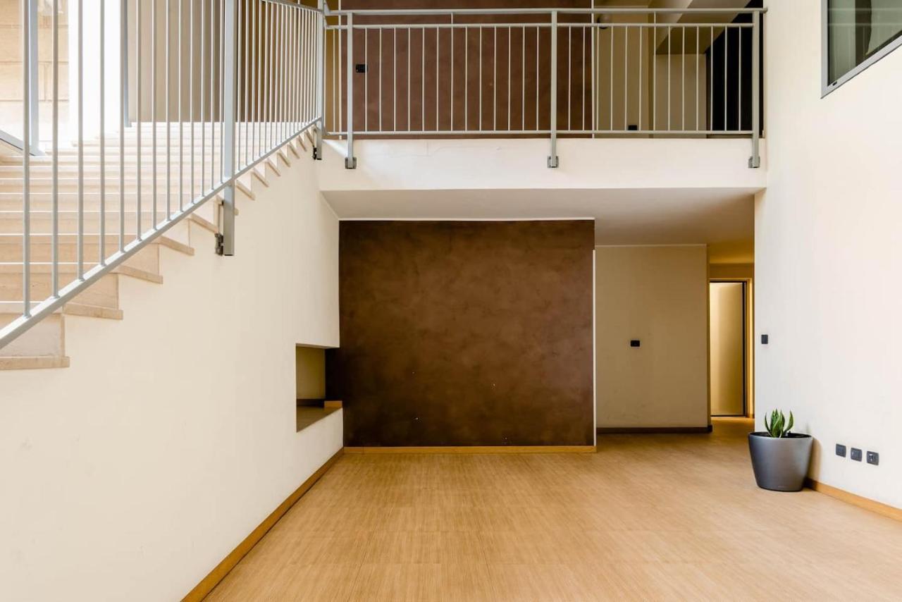 Central Studio Apartment - 24H Self Checkin Milan Bagian luar foto